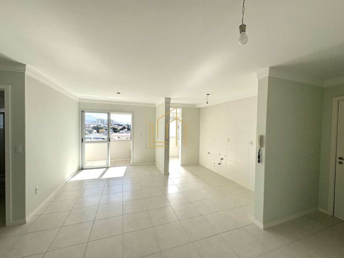 02 dormitórios com suíte andar alto -vista livre