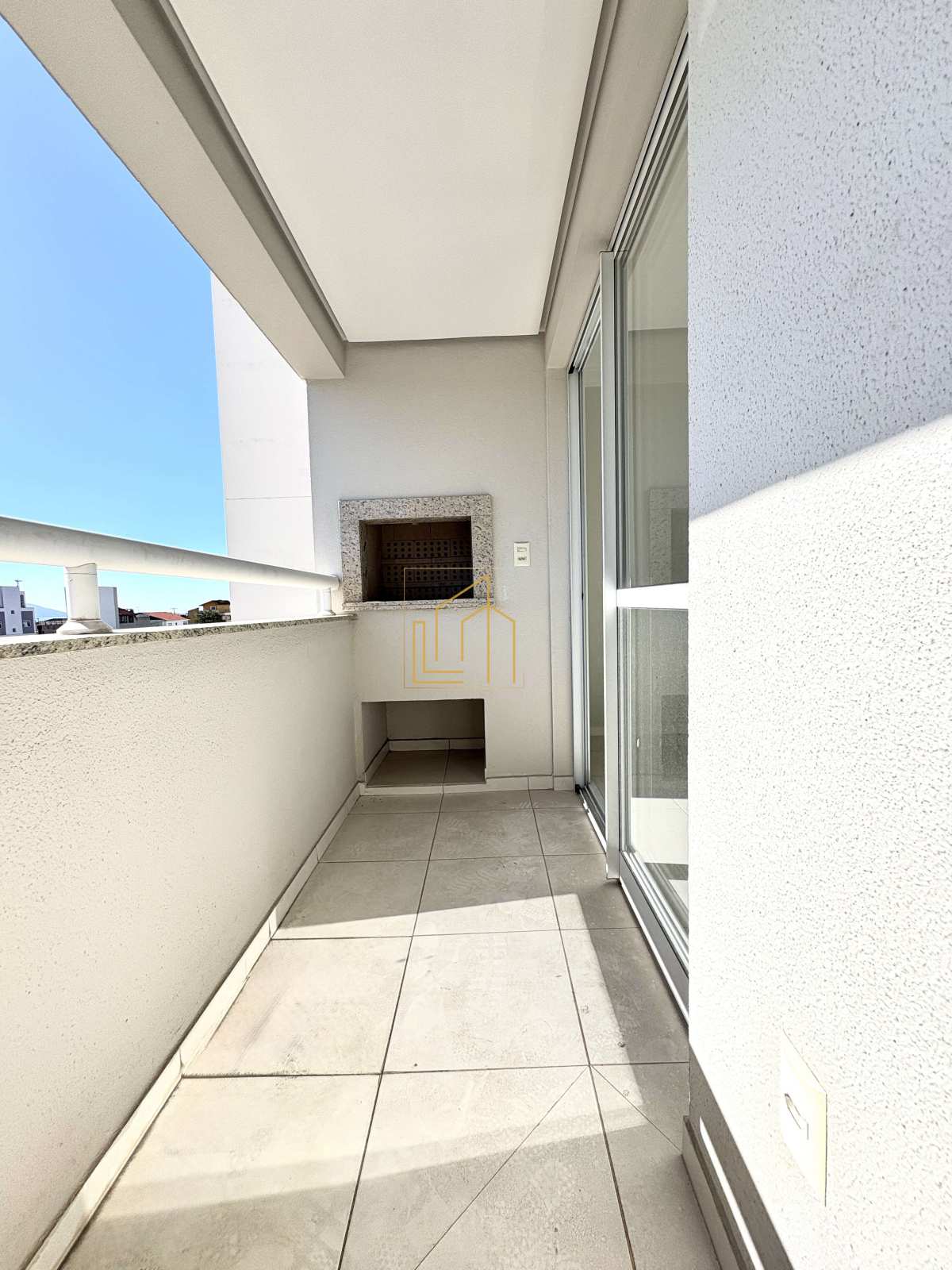 02 dormitórios com suíte andar alto -vista livre - Lucio Souza - Corretor de Imóveis