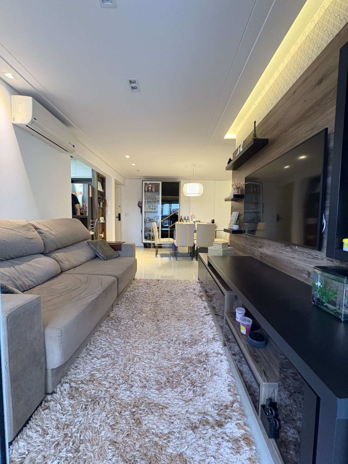 03 DORMITÓRIOS COM SUÍTE - 02 VAGAS - ANDAR ALTO - Lucio Souza - Corretor de Imóveis