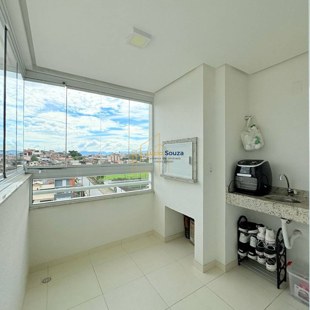 02 Dormitórios (1 Suíte) – Piscina - Lucio Souza - Corretor de Imóveis