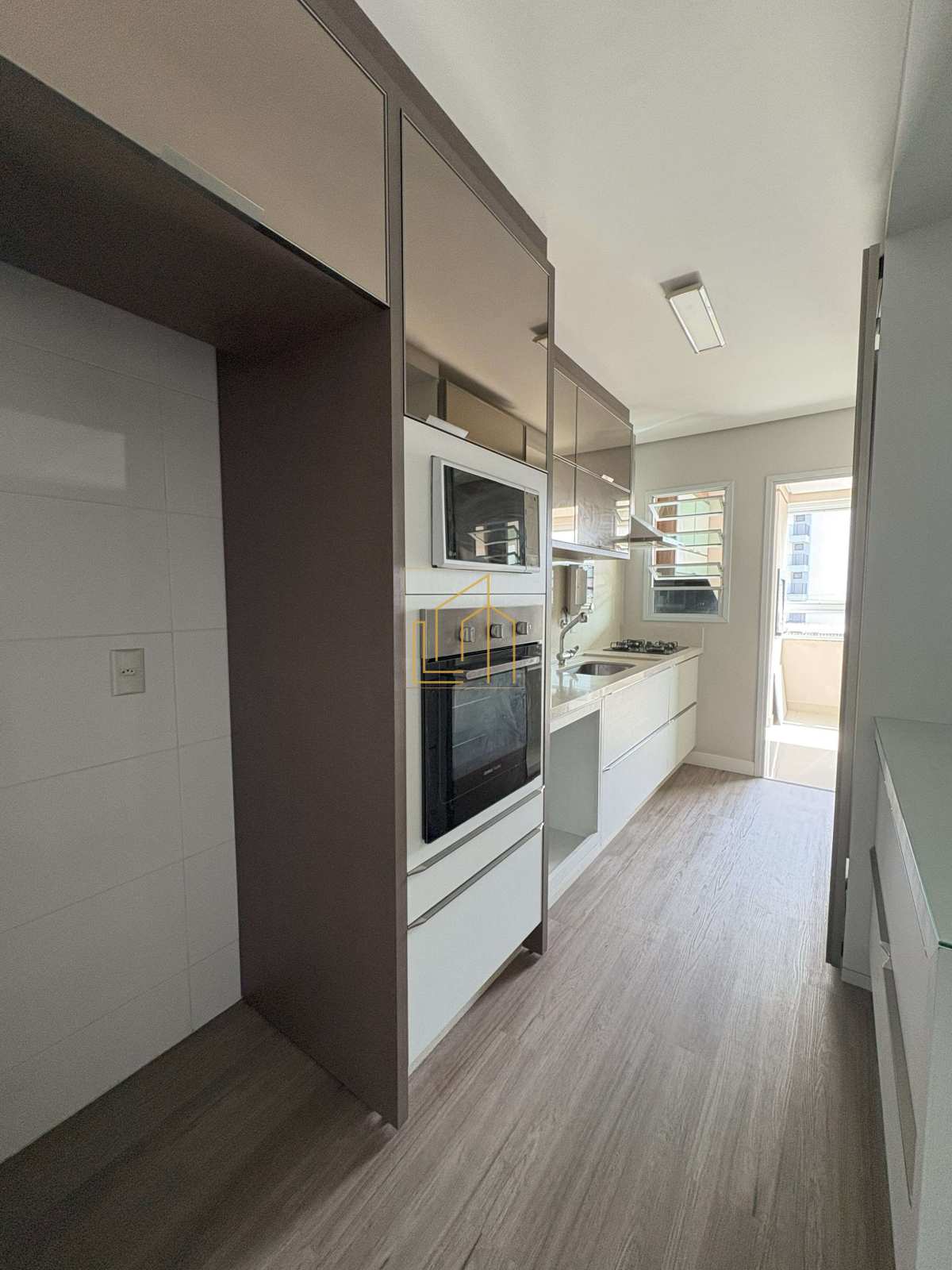 APARTAMENTO 3 DORMITÓRIOS C/ SUITE - 02 VAGAS - VISTA MAR - Lucio Souza - Corretor de Imóveis