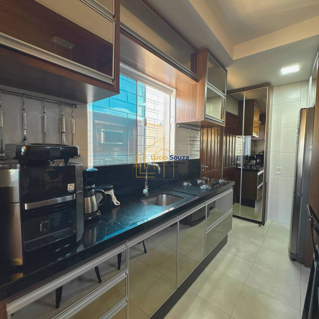 APARTAMENTO TERREO COM EDÍCULA CONFORTO E ESPAÇO NO BAIRRO ARIRIÚ - PALHOÇA - Lucio Souza - Corretor de Imóveis