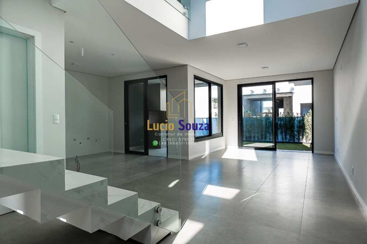 CASA ALTO PADRÃO 03 DORMITÓRIOS COM SUÍTE - 02 VAGAS - Lucio Souza - Corretor de Imóveis